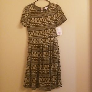 LuLaRoe Medium Amelia